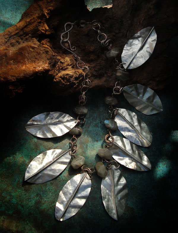 Chunky Labradorite Necklace With Silver Leaves in Aluminium
