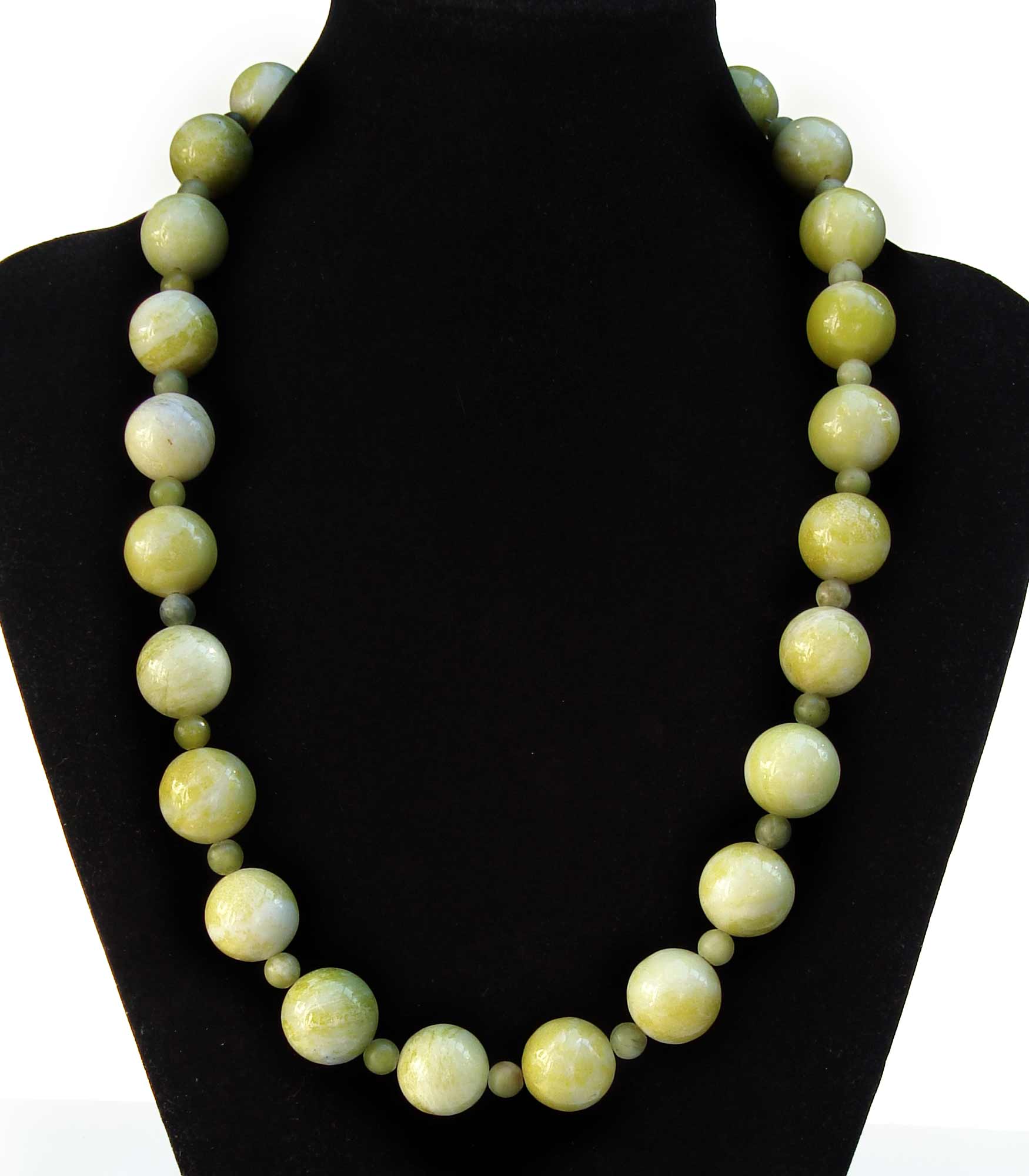Green Jade Bead Necklace