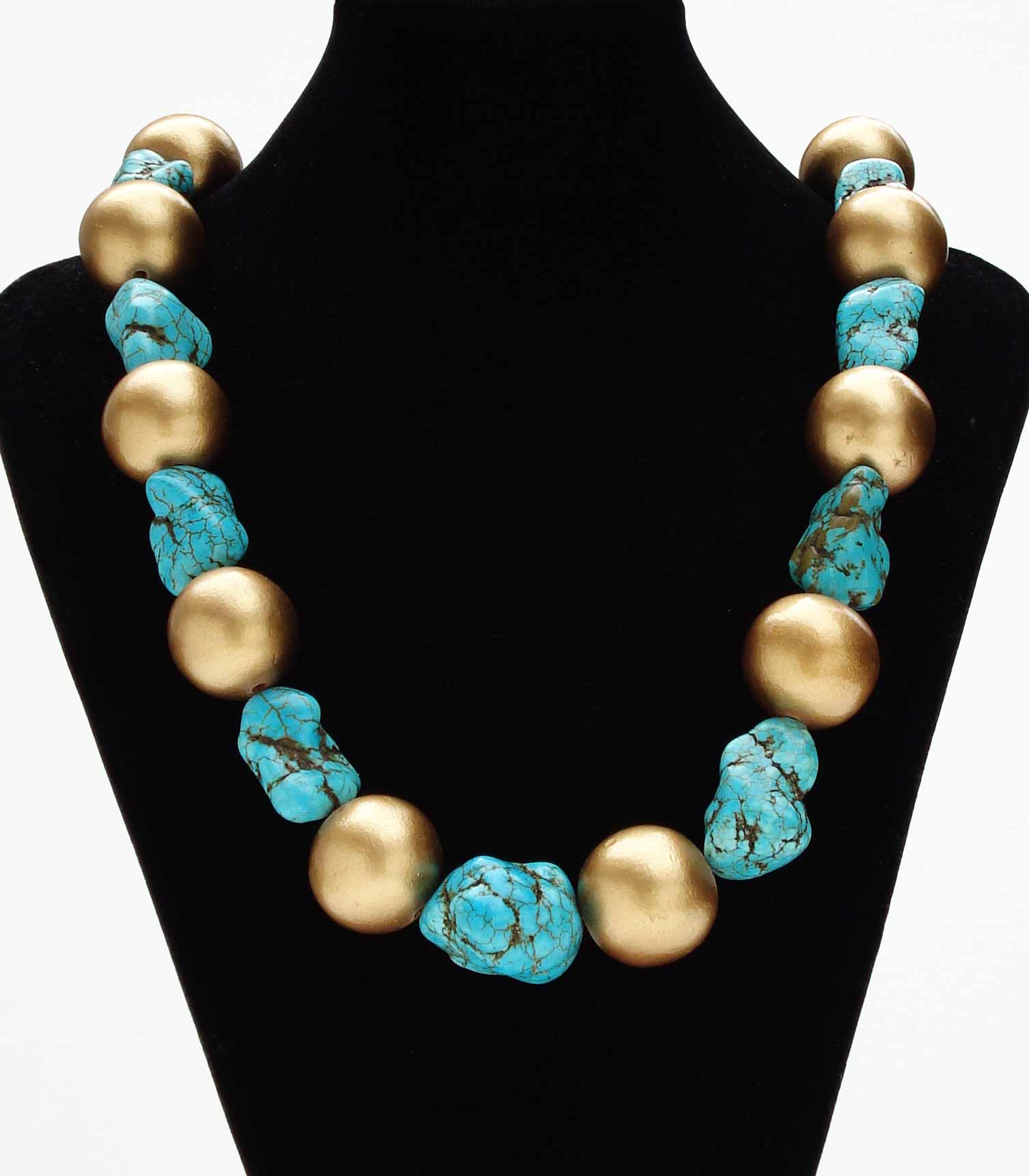 
Gold Wood Large Baeds And Turquoise Chunks Necklace